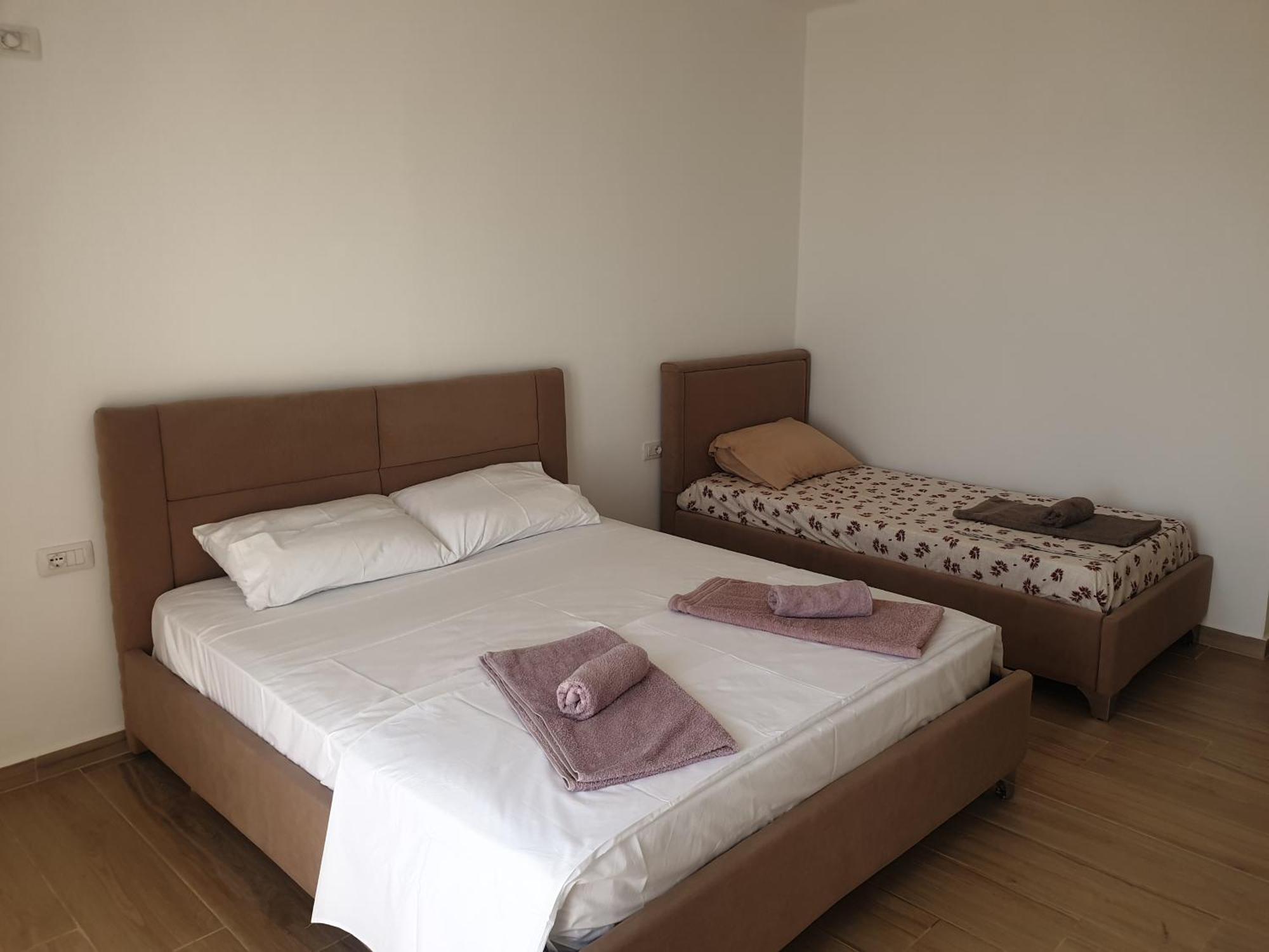 Rooms By George Dhërmi Dış mekan fotoğraf