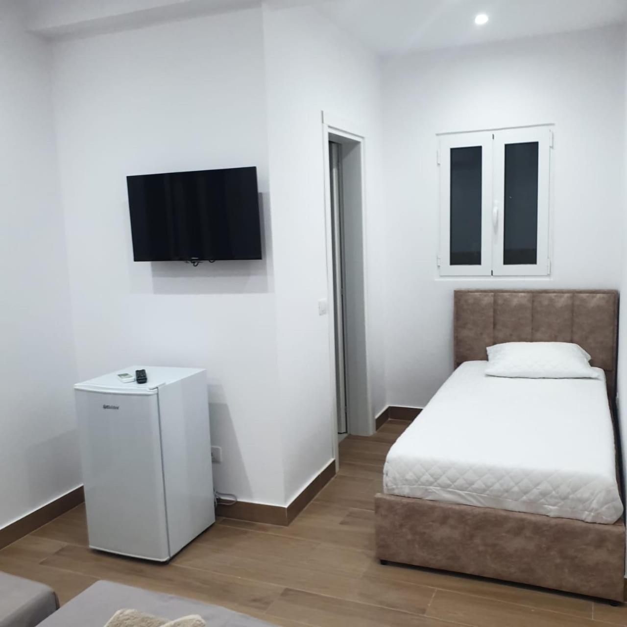 Rooms By George Dhërmi Dış mekan fotoğraf