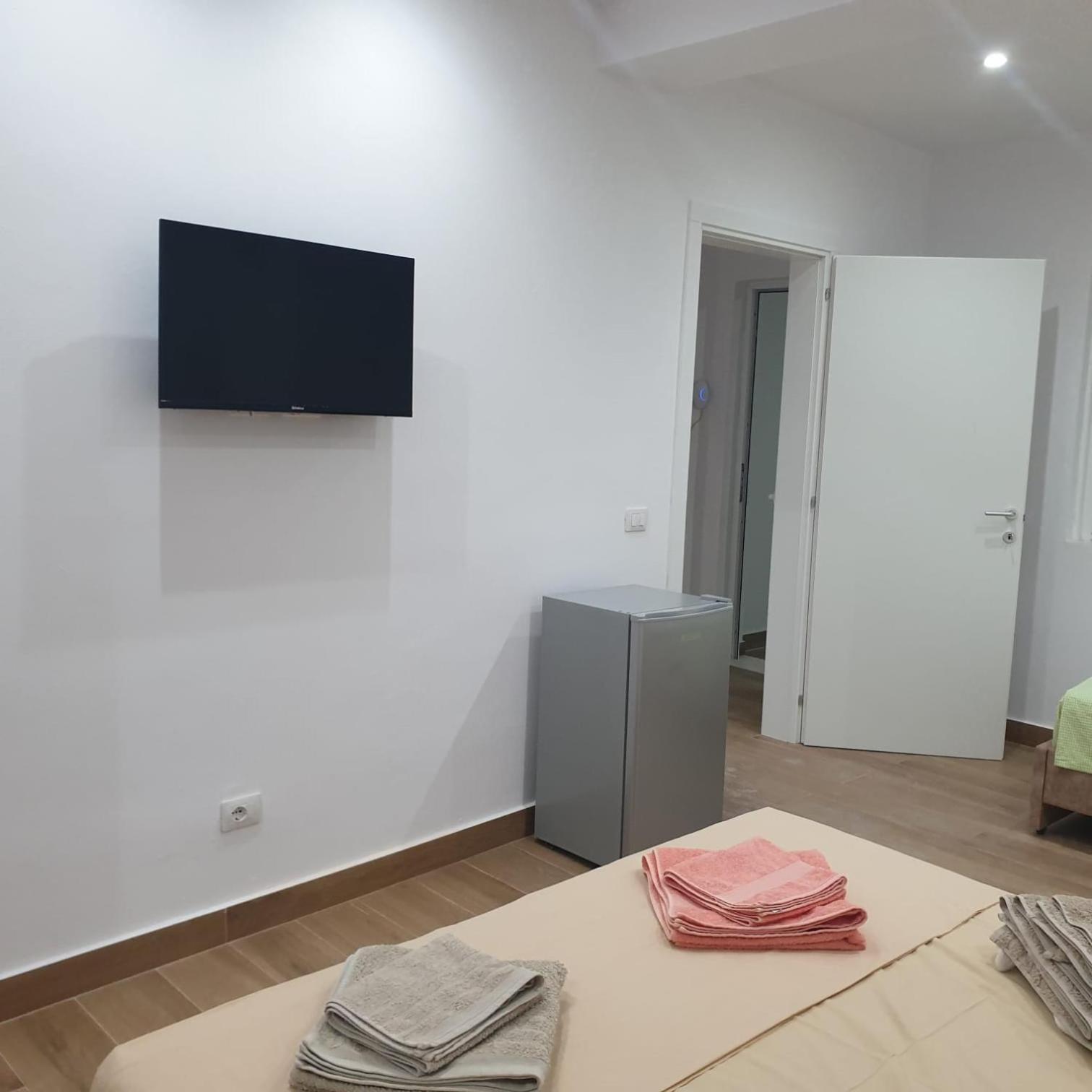 Rooms By George Dhërmi Dış mekan fotoğraf