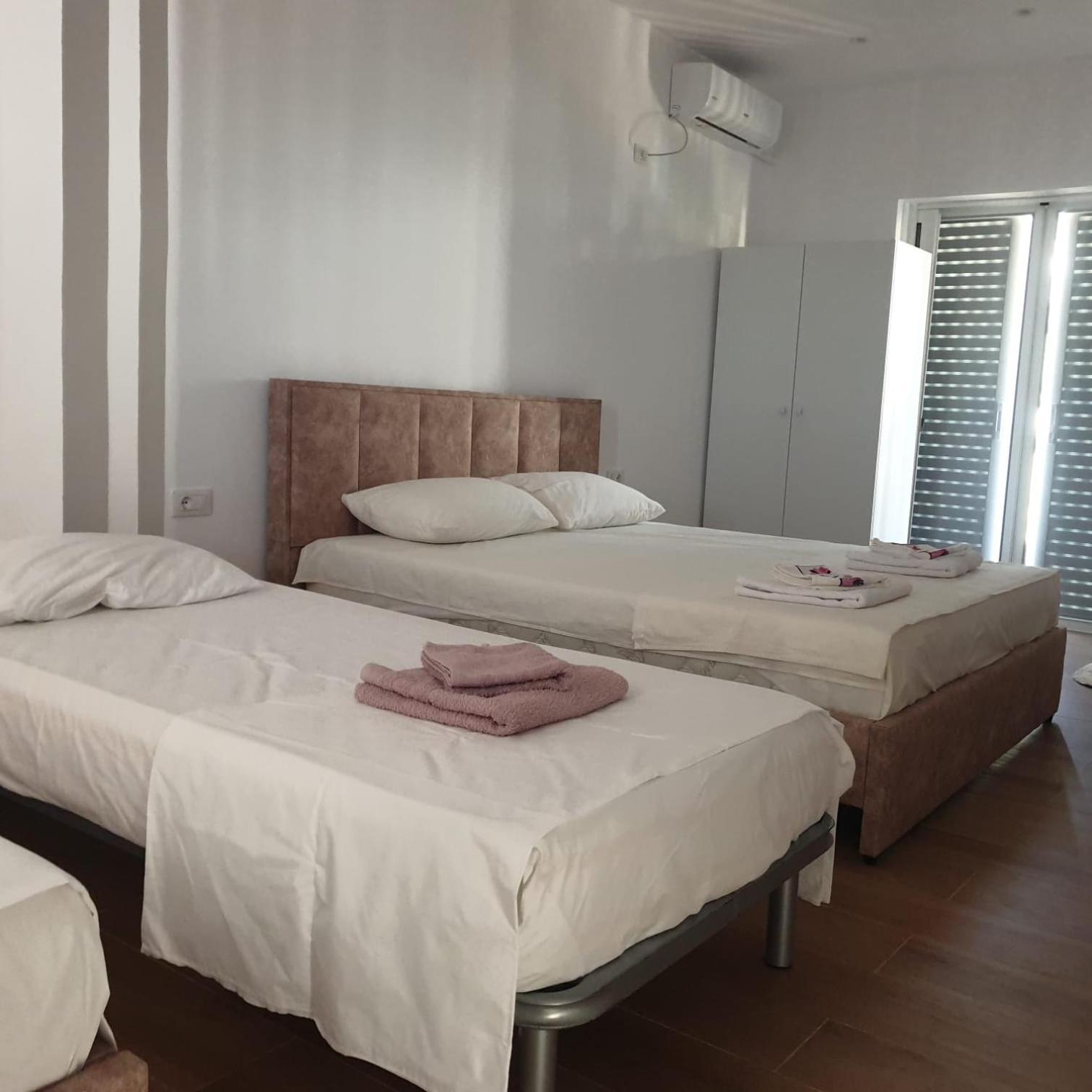 Rooms By George Dhërmi Dış mekan fotoğraf